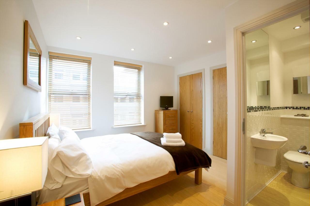 2 Bed 2 Bath At Pelican Hse In Newbury - Free Secure, Allocated Parking Exteriör bild